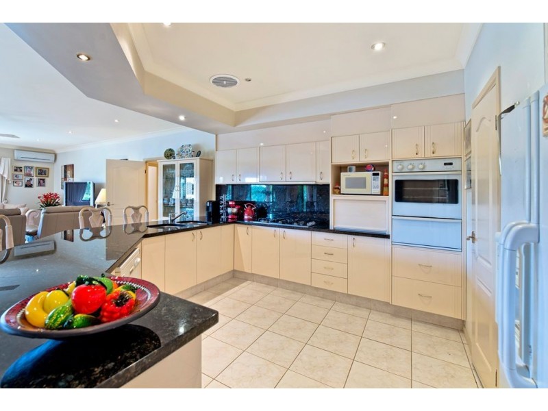 77 Port Jackson Boulevard, Clear Island Waters QLD 4226