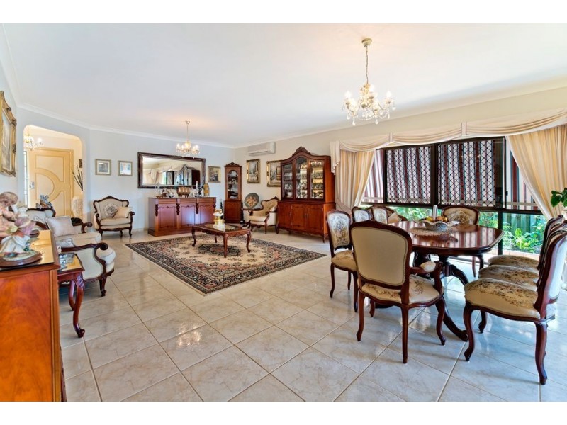 77 Port Jackson Boulevard, Clear Island Waters QLD 4226