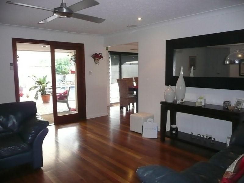 6 Fairway Drive, Clear Island Waters QLD 4226