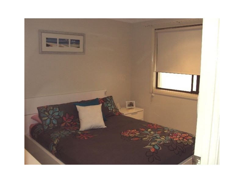 4 Haslewood Court, Mermaid Waters QLD 4218