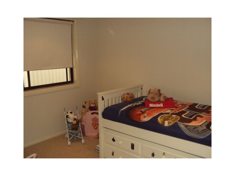 4 Haslewood Court, Mermaid Waters QLD 4218