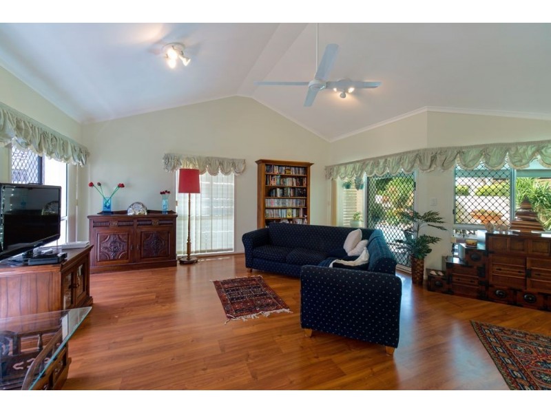 42 Cayman Drive, Clear Island Waters QLD 4226