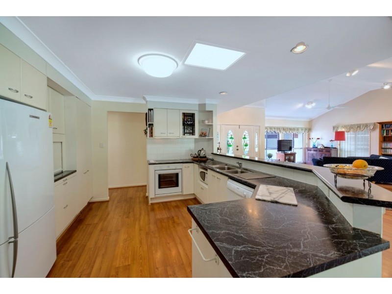 42 Cayman Drive, Clear Island Waters QLD 4226