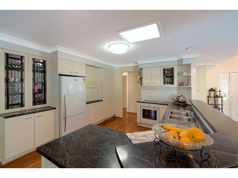 42 Cayman Drive, Clear Island Waters QLD 4226