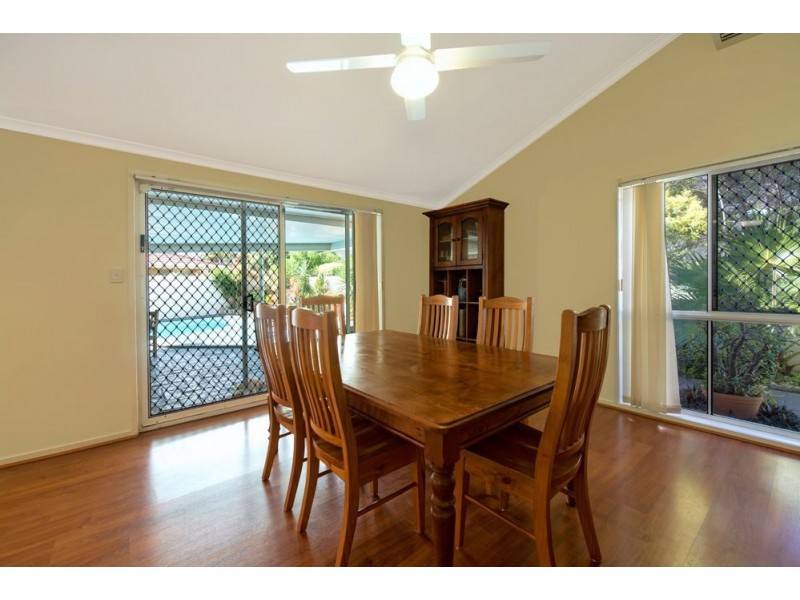 42 Cayman Drive, Clear Island Waters QLD 4226