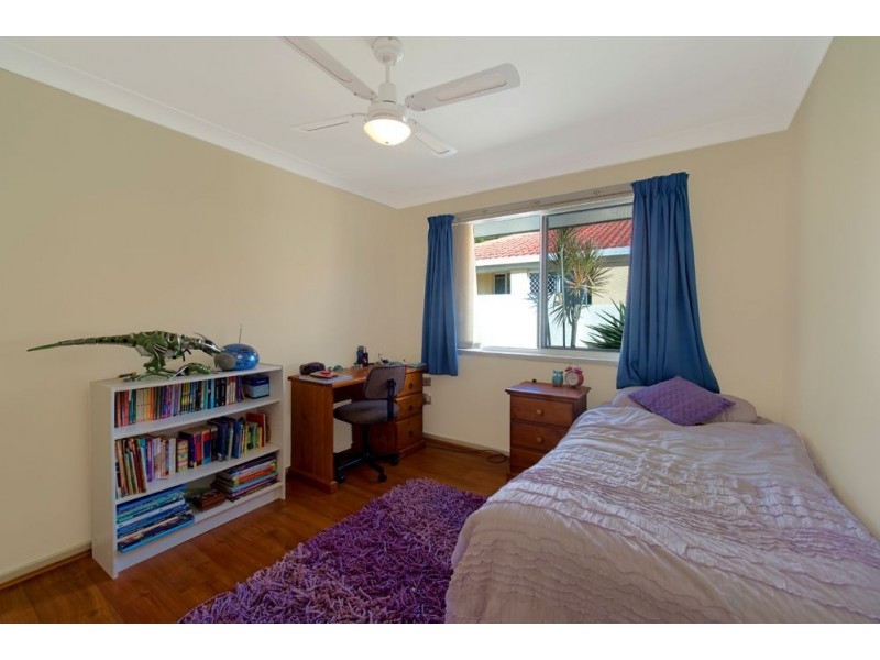 42 Cayman Drive, Clear Island Waters QLD 4226