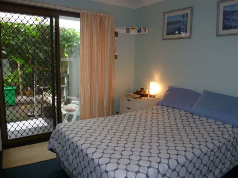 4/60 Karbunya Street, Mermaid Waters QLD 4218