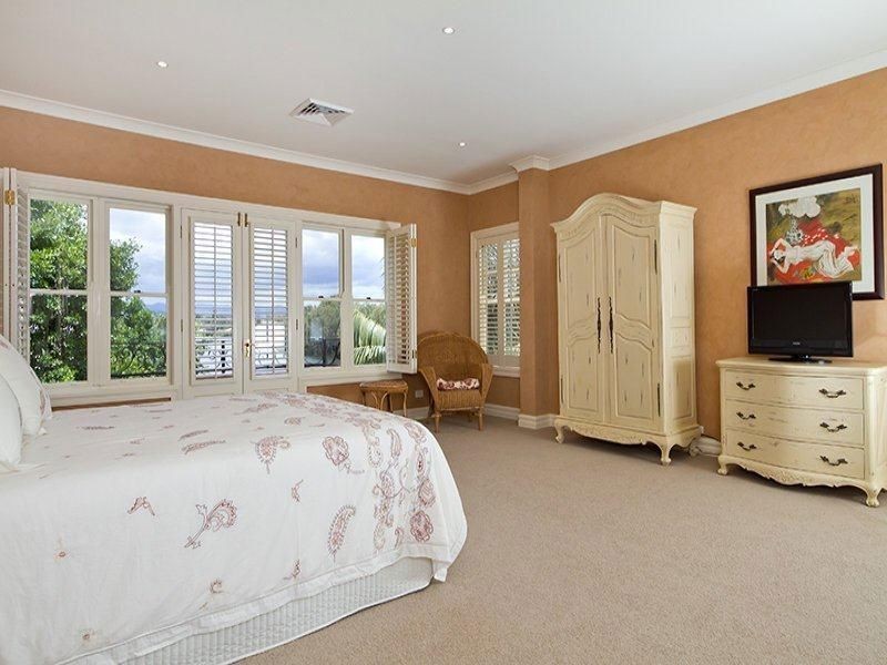 105 Newport Drive, Robina QLD 4226