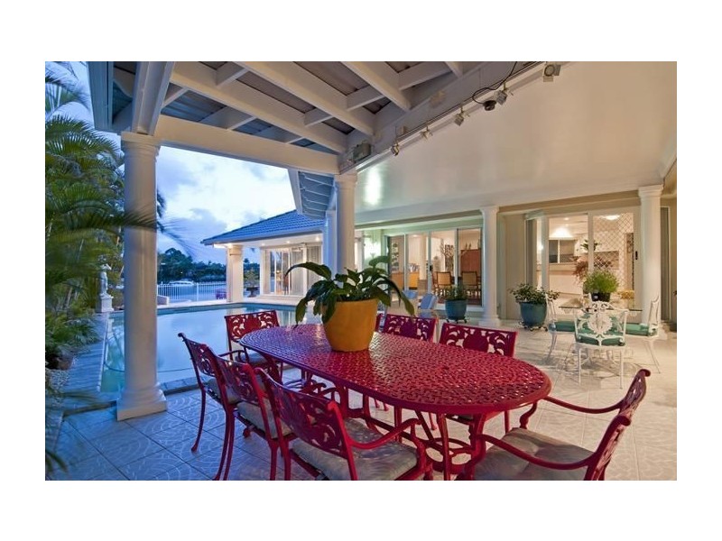 2 Moomba Court, Sorrento QLD 4217