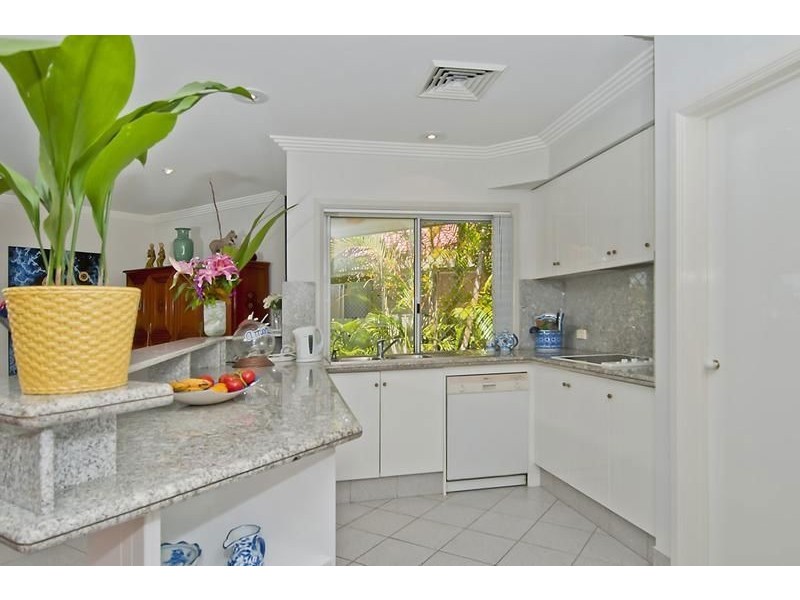 2 Moomba Court, Sorrento QLD 4217