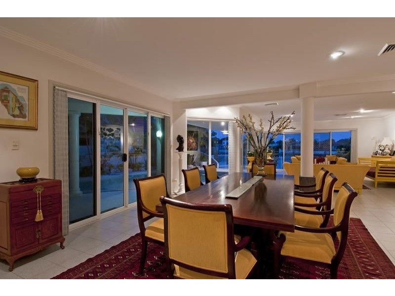 2 Moomba Court, Sorrento QLD 4217