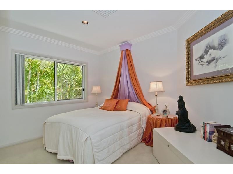 2 Moomba Court, Sorrento QLD 4217