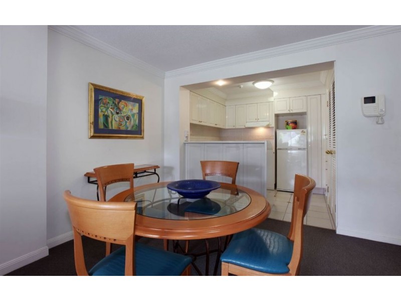 2105/24 Queensland Avenue, Broadbeach QLD 4218