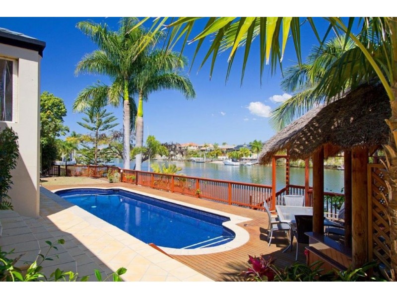 1 De Haviland Avenue, Benowa QLD 4217