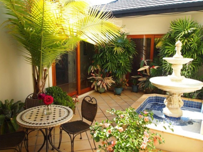 1 De Haviland Avenue, Benowa QLD 4217
