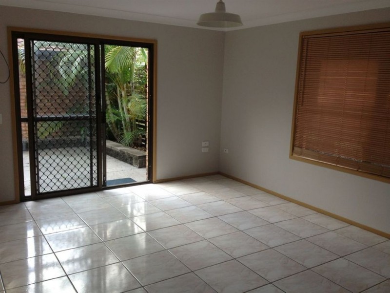 1/105 Sunshine Parade, Miami QLD 4220