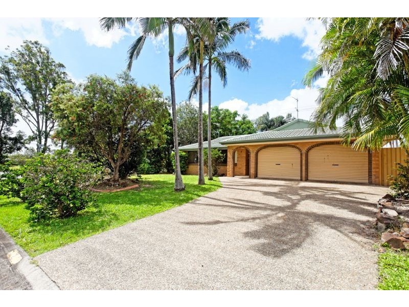 2 Henning Court, Mermaid Waters QLD 4218