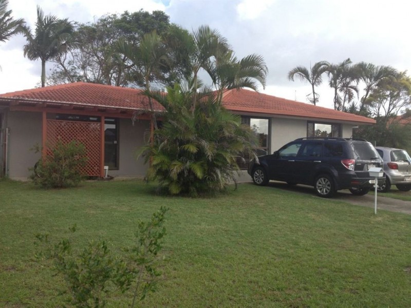 23 Port Drive, Mermaid Waters QLD 4218