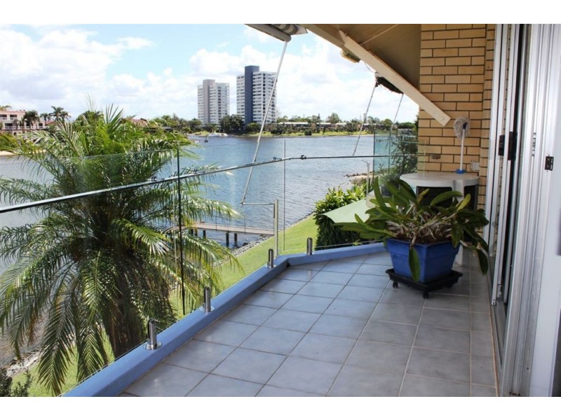 7/20 Aquila Court, Mermaid Waters QLD 4218