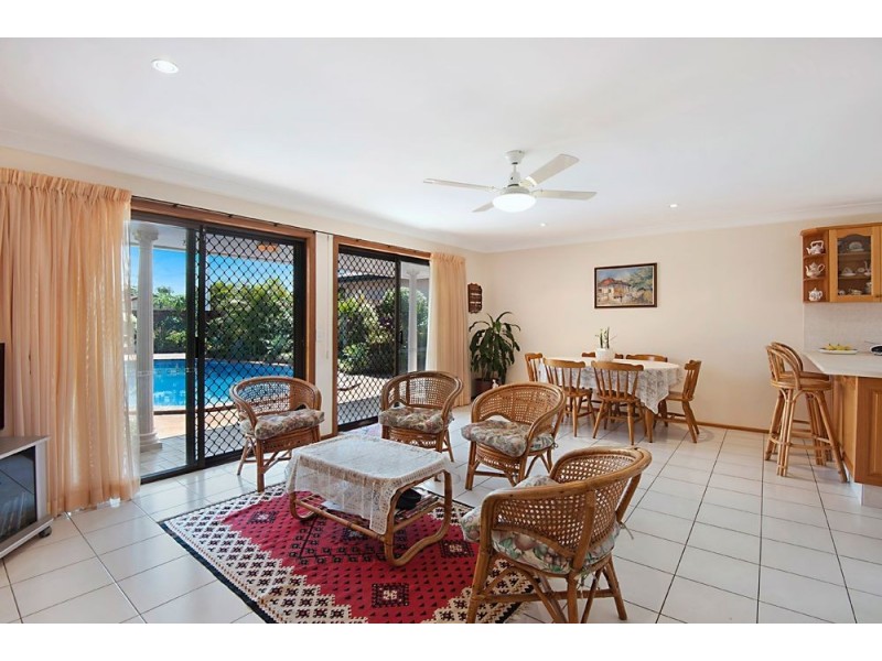 168 Rio Vista Boulevard, Broadbeach Waters QLD 4218