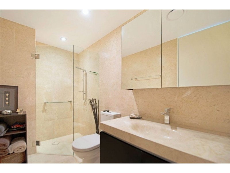 16/106 The Esplanade, Burleigh Heads QLD 4220