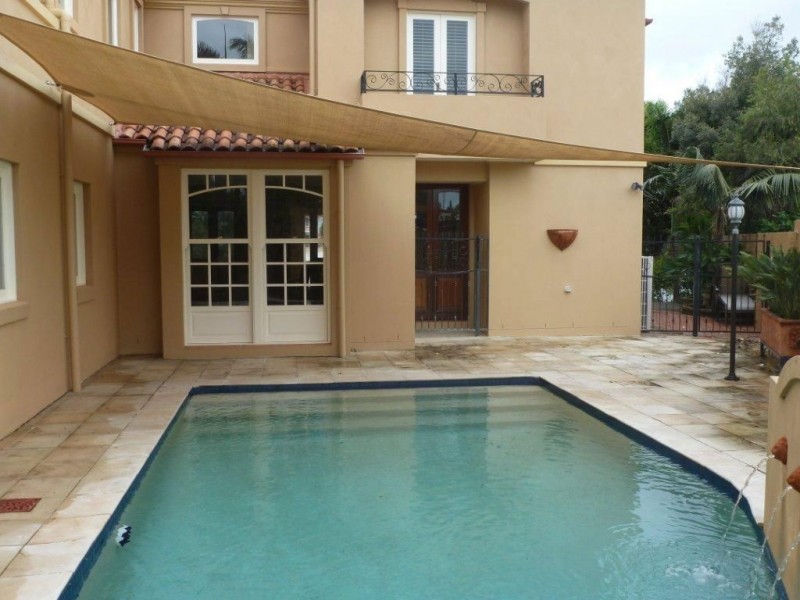 105 Newport Drive, Robina QLD 4226