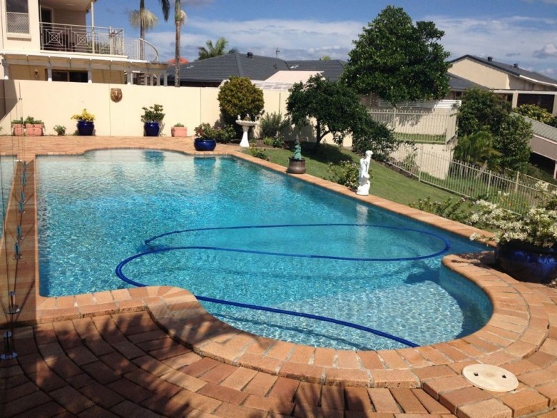 9 Antigua Way, Clear Island Waters QLD 4226