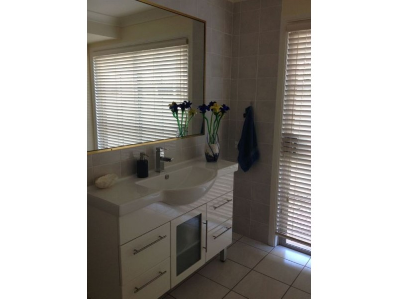 9 Antigua Way, Clear Island Waters QLD 4226