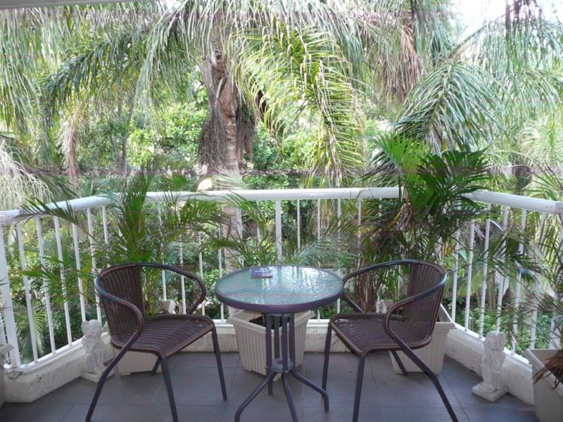 42/27 Wharf Road, Broadbeach QLD 4218