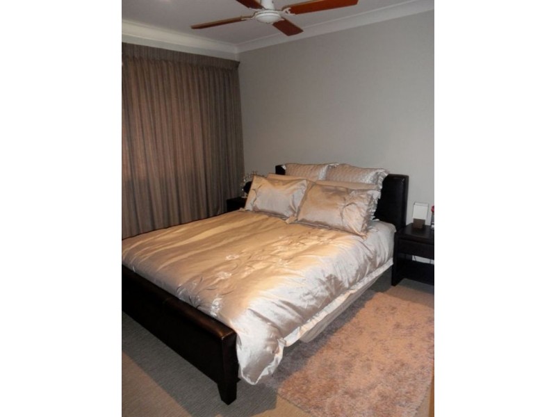 42/27 Wharf Road, Broadbeach QLD 4218