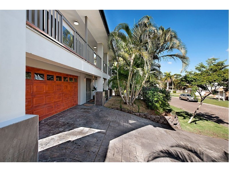 12 Riverbank Court, Ashmore QLD 4214
