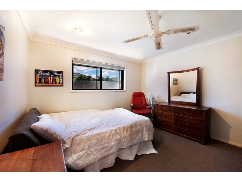 12 Riverbank Court, Ashmore QLD 4214