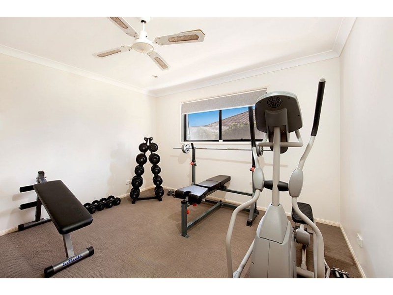 12 Riverbank Court, Ashmore QLD 4214