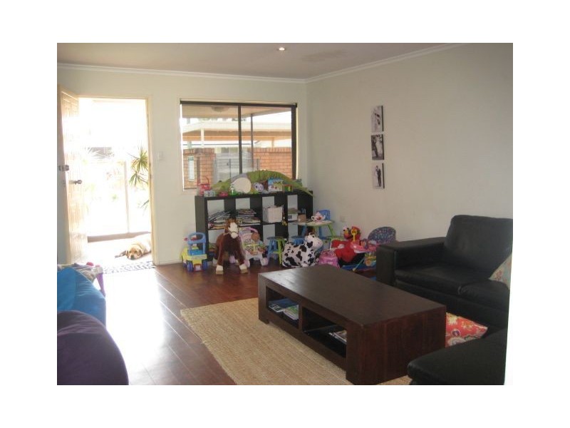 10 Lotus Key, Broadbeach Waters QLD 4218