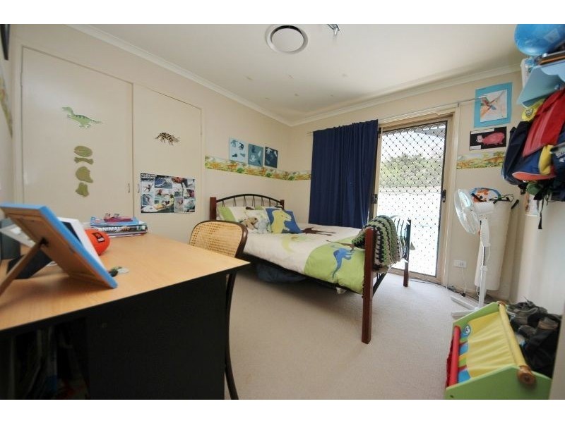 6 Haslewood Court, Mermaid Waters QLD 4218