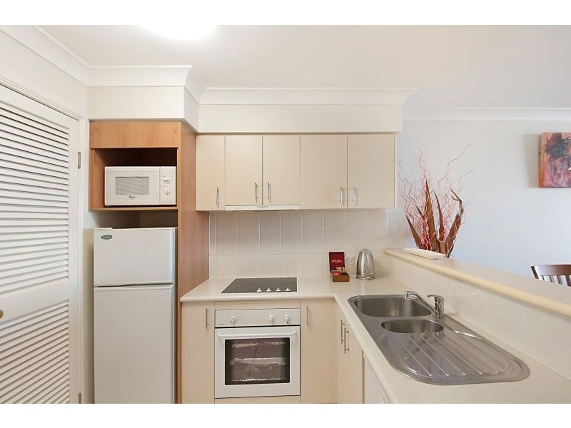 3086/2623 Gold Coast Highway, Broadbeach QLD 4218