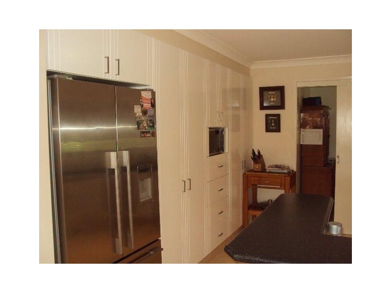 8 Haslewood Court, Mermaid Waters QLD 4218