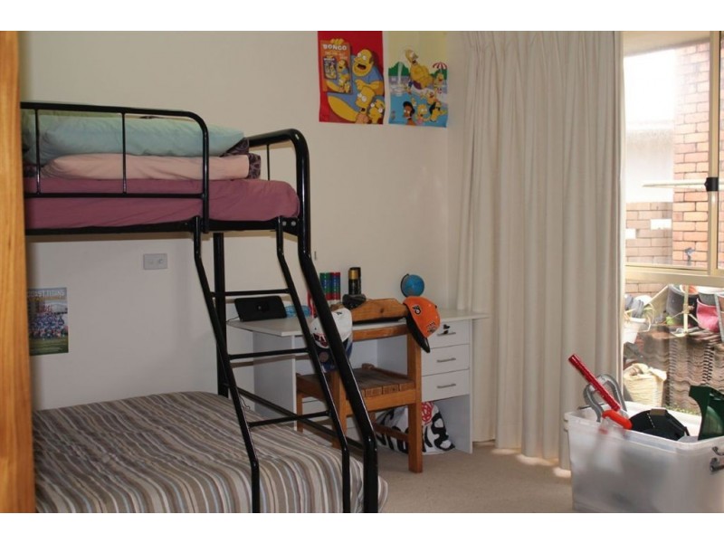 19 Alma Street, Broadbeach Waters QLD 4218