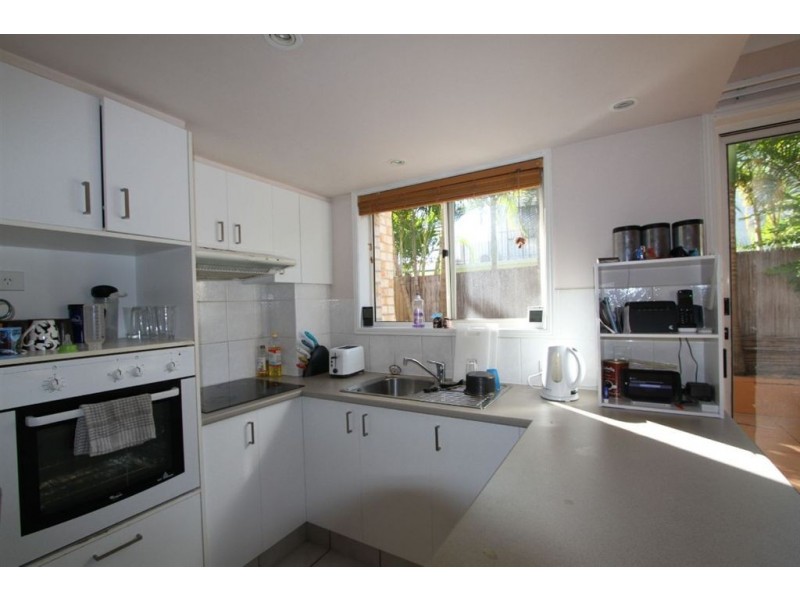 2/19 Blake Street, Southport QLD 4215