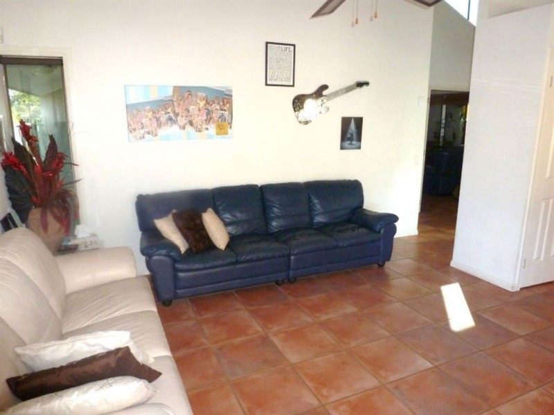 123 Witt Avenue, Carrara QLD 4211