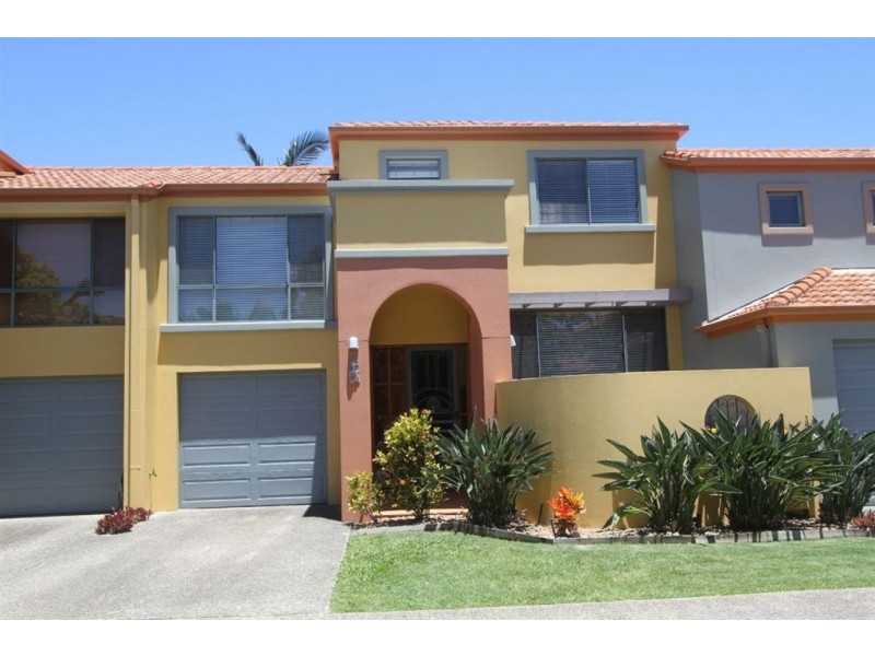 @/20 Fairway Drive, Clear Island Waters QLD 4226
