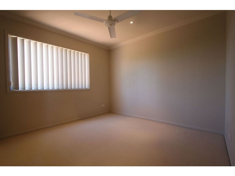 @/20 Fairway Drive, Clear Island Waters QLD 4226