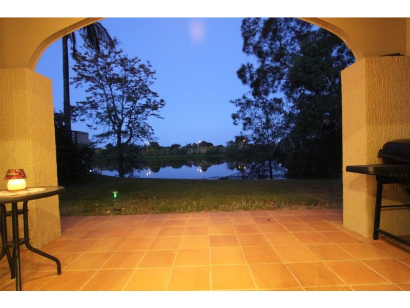 36/24 Ron Penhaligon Way, Robina QLD 4226