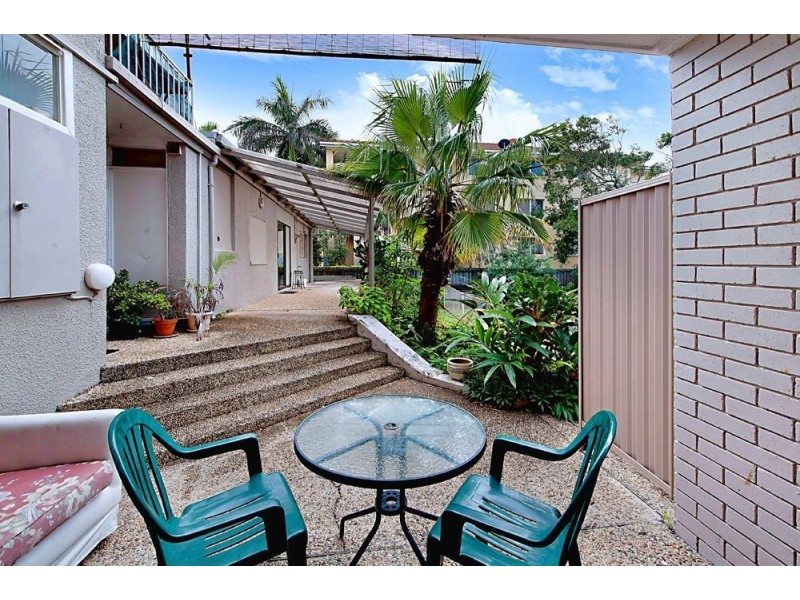 2/2309 Gold Coast Highway, Mermaid Beach QLD 4218