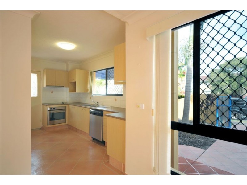 1/20 Duet Drive, Mermaid Waters QLD 4218