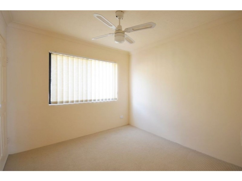 1/20 Duet Drive, Mermaid Waters QLD 4218