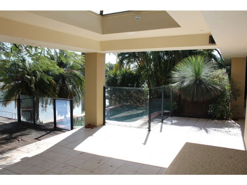 13 Allambi Avenue, Broadbeach Waters QLD 4218