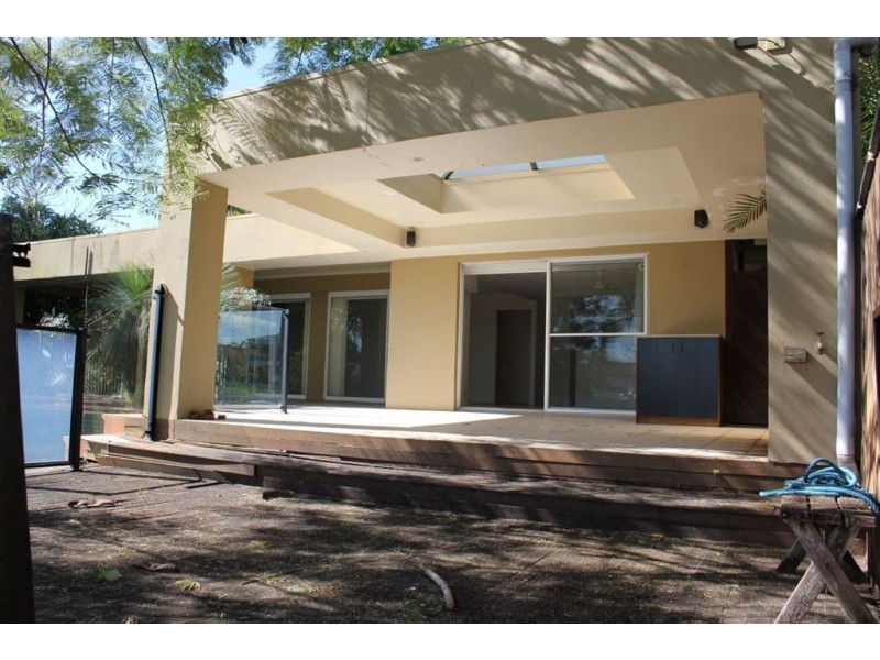 13 Allambi Avenue, Broadbeach Waters QLD 4218