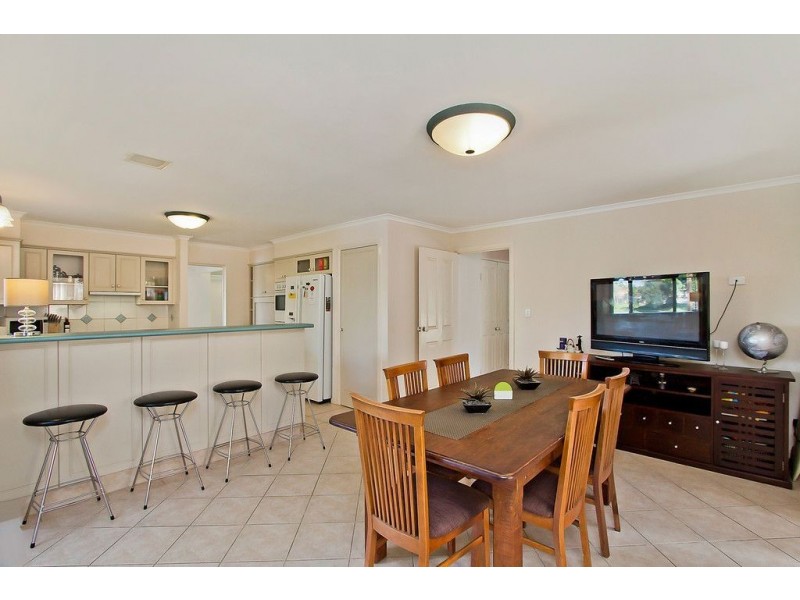 14 Haslewood Court, Mermaid Waters QLD 4218