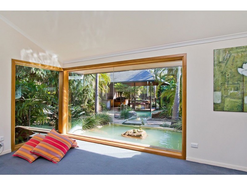 14 Haslewood Court, Mermaid Waters QLD 4218